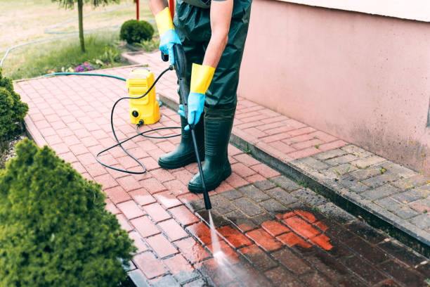 Best Deck Cleaning Services  in Farmingdale, NJ
